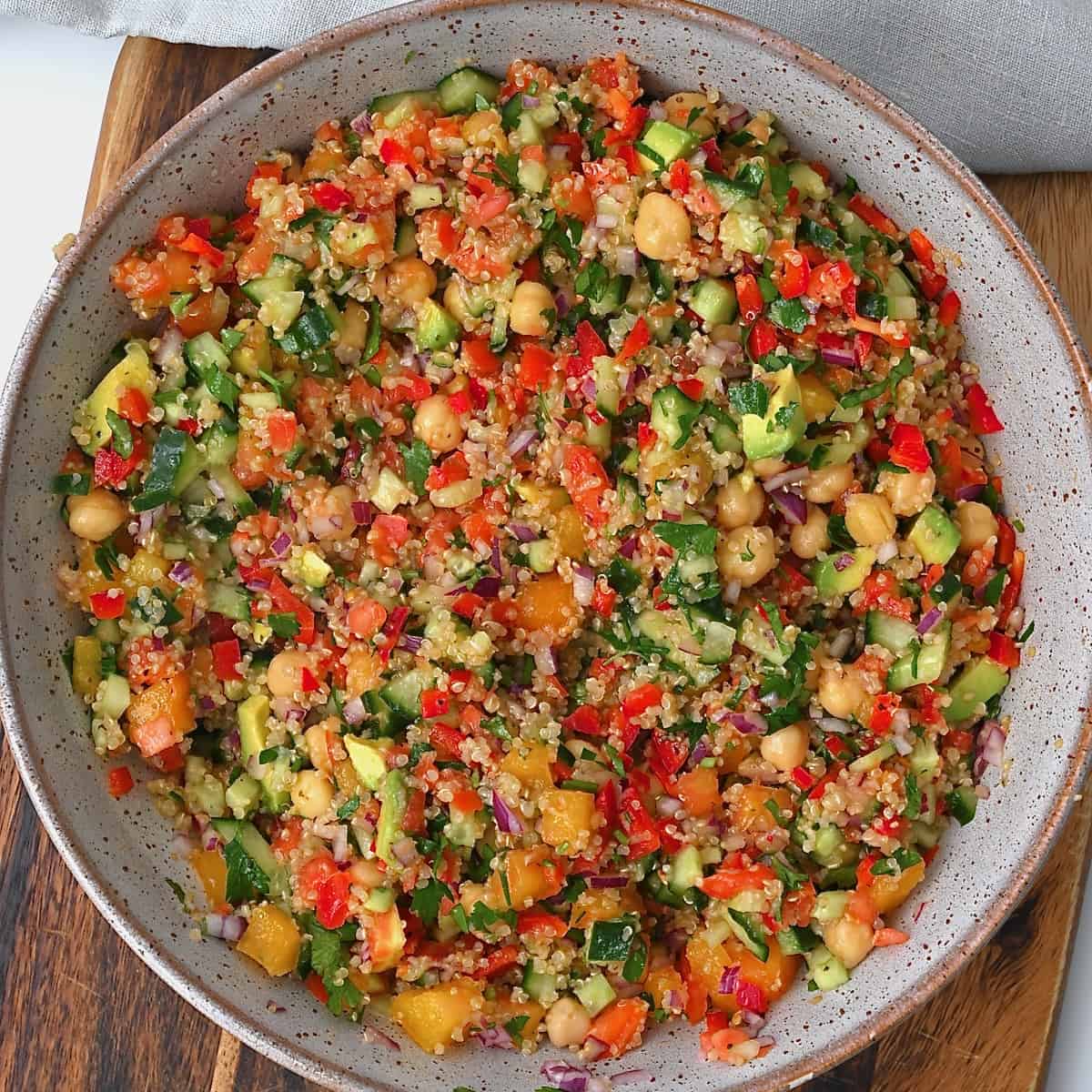 Healthy Make-Ahead Quinoa Salad with Apple, Walnuts & Avocado